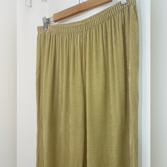 SOFT SURROUNDINGS Velvet Wide-Leg Pants - Picture 3 of 5